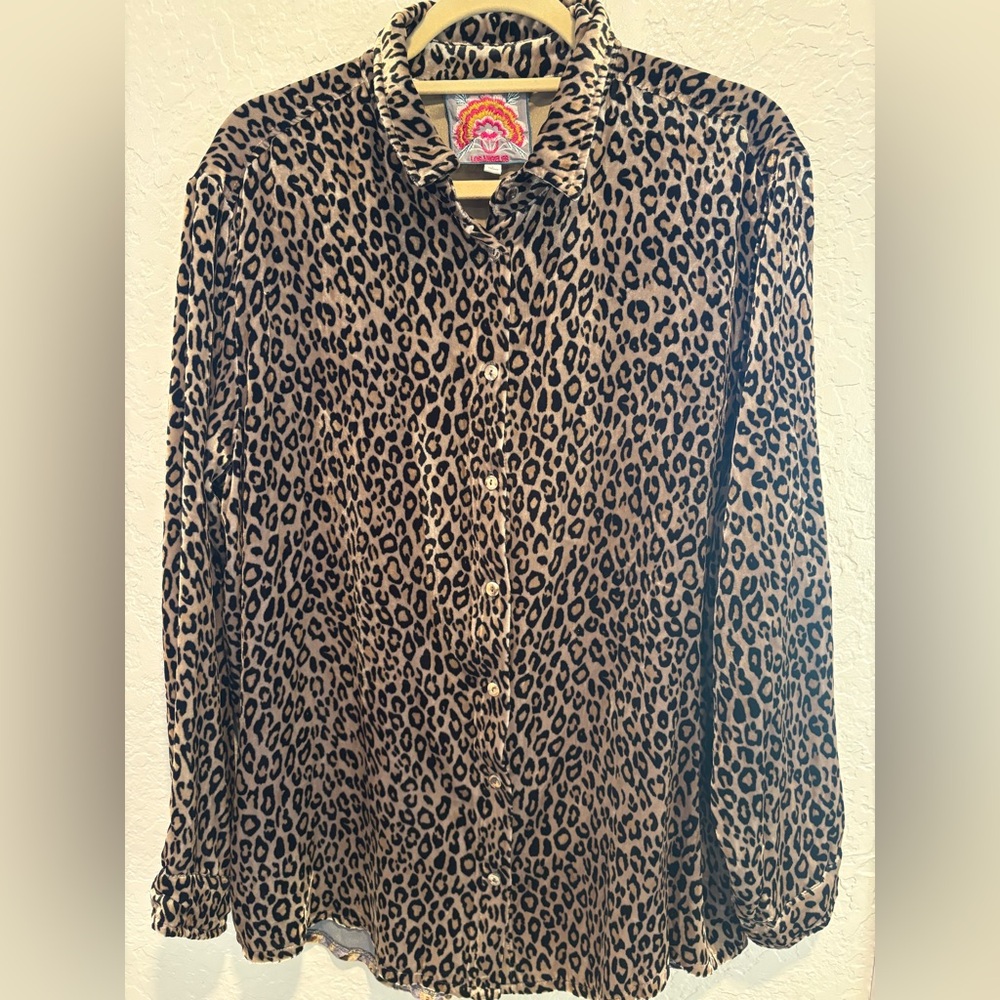 Johnny Was Leopard Print Silk Button-Up Shirt size Large